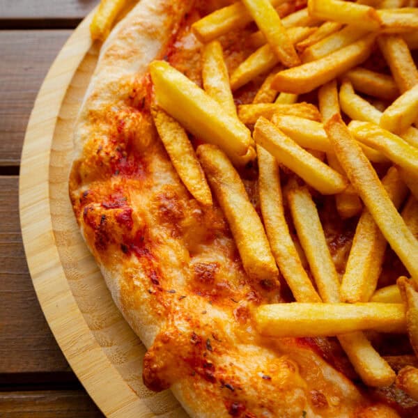 Der ultimative Fast-Food-Traum: Knusprige Pizza Pommes